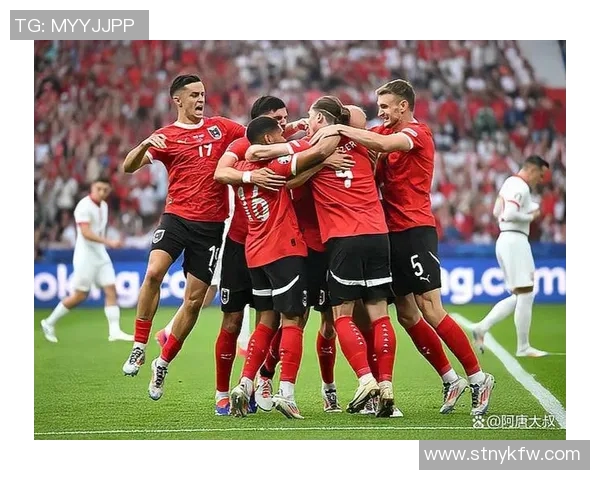 世界杯决赛激战正酣 全球足球盛宴点燃激情与梦想