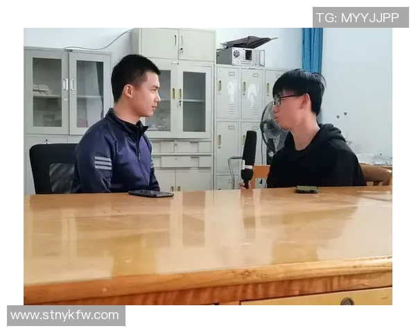 深度对话：周芳如何在网球世界中追逐梦想与挑战人生